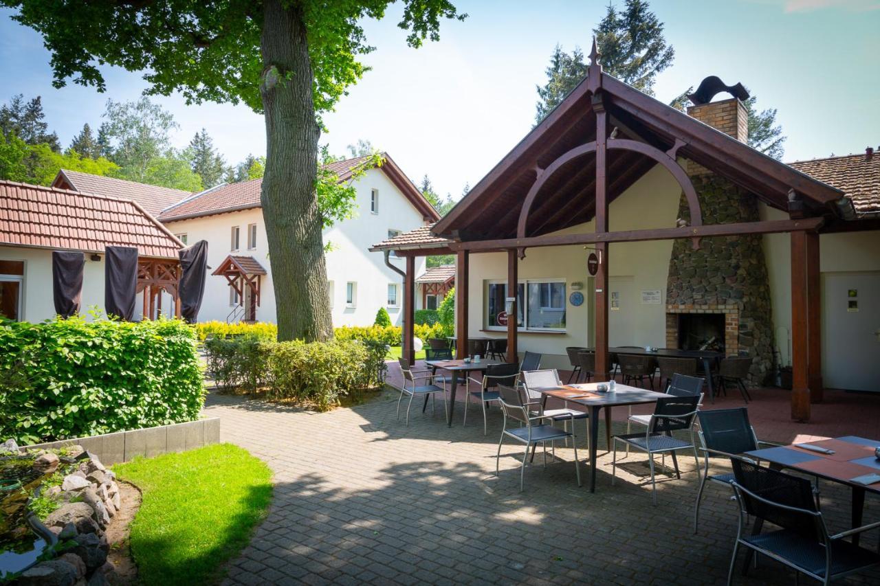 Hotel & Restaurant Waldschloesschen Kyritz Dış mekan fotoğraf