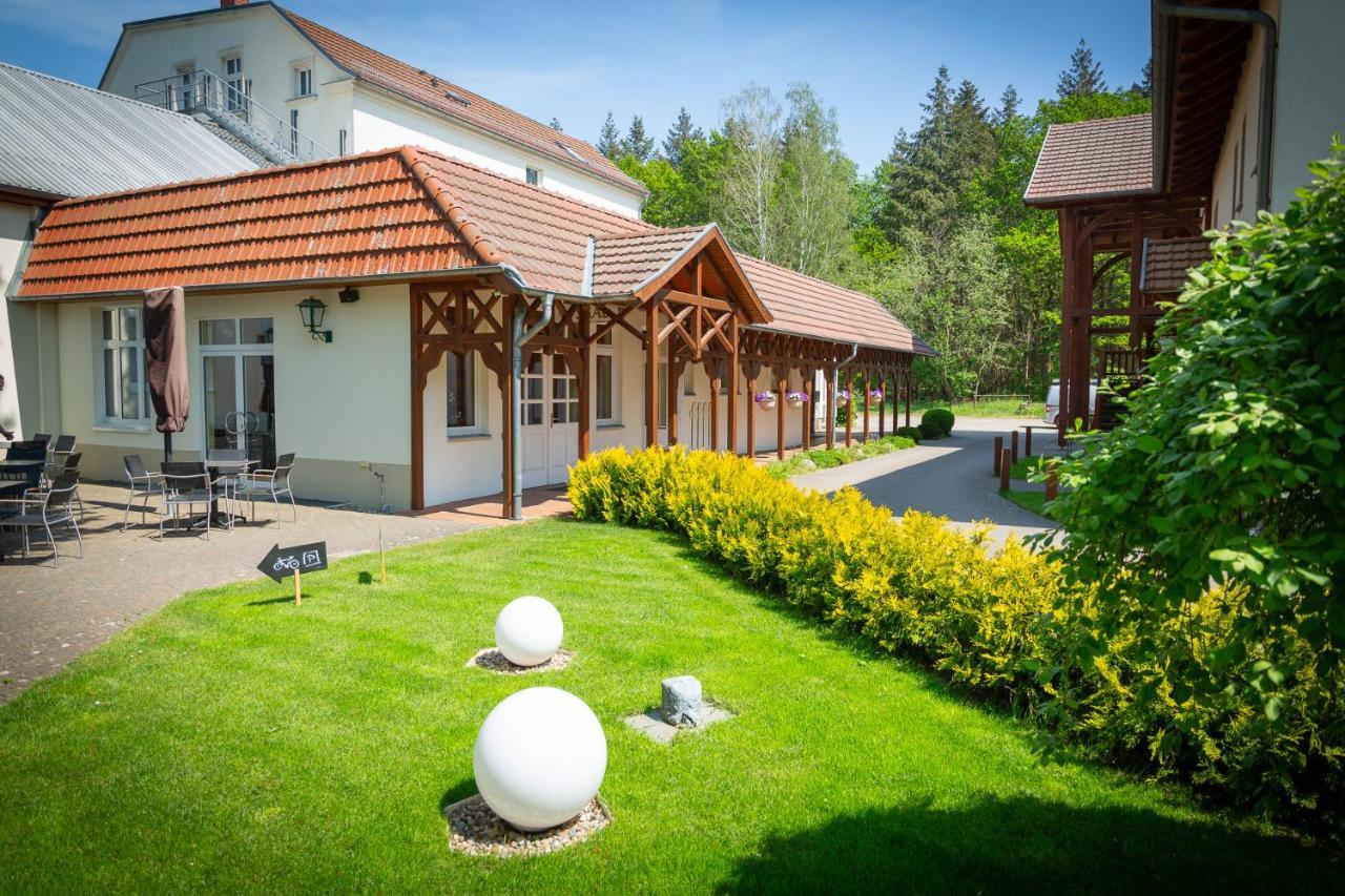 Hotel & Restaurant Waldschloesschen Kyritz Dış mekan fotoğraf