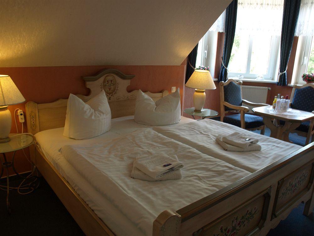 Hotel & Restaurant Waldschloesschen Kyritz Dış mekan fotoğraf