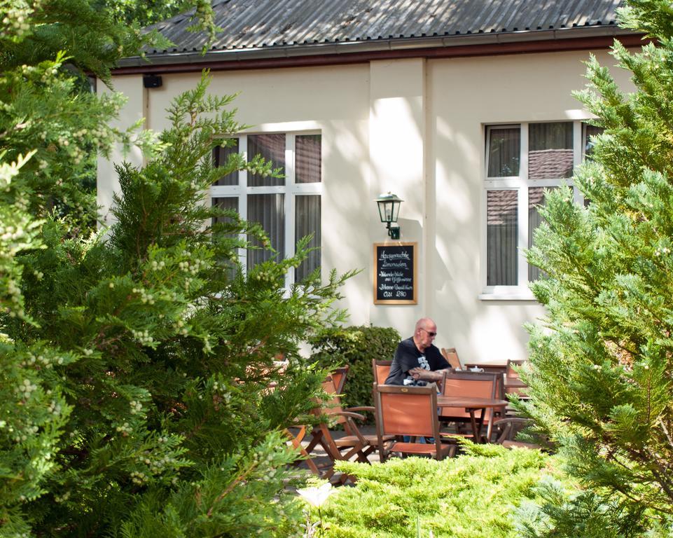 Hotel & Restaurant Waldschloesschen Kyritz Dış mekan fotoğraf