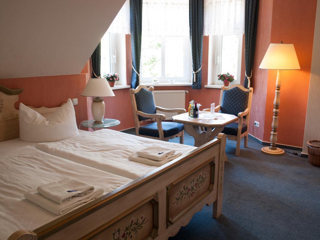 Hotel & Restaurant Waldschloesschen Kyritz Dış mekan fotoğraf