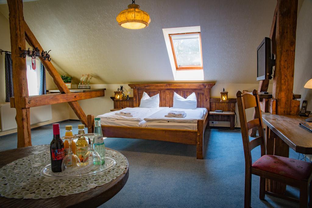 Hotel & Restaurant Waldschloesschen Kyritz Dış mekan fotoğraf