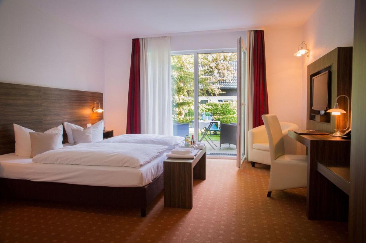 Hotel & Restaurant Waldschloesschen Kyritz Dış mekan fotoğraf