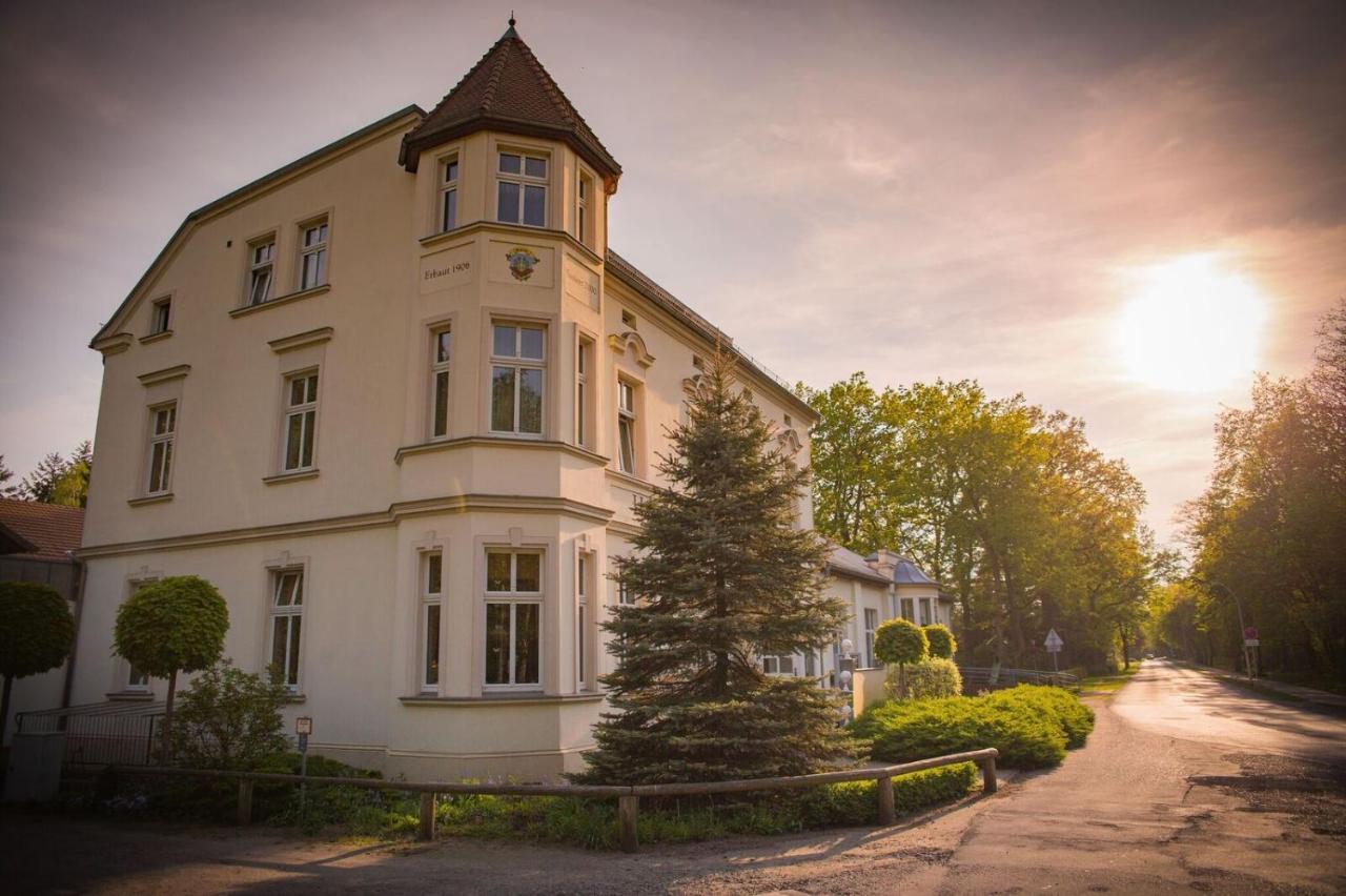 Hotel & Restaurant Waldschloesschen Kyritz Dış mekan fotoğraf